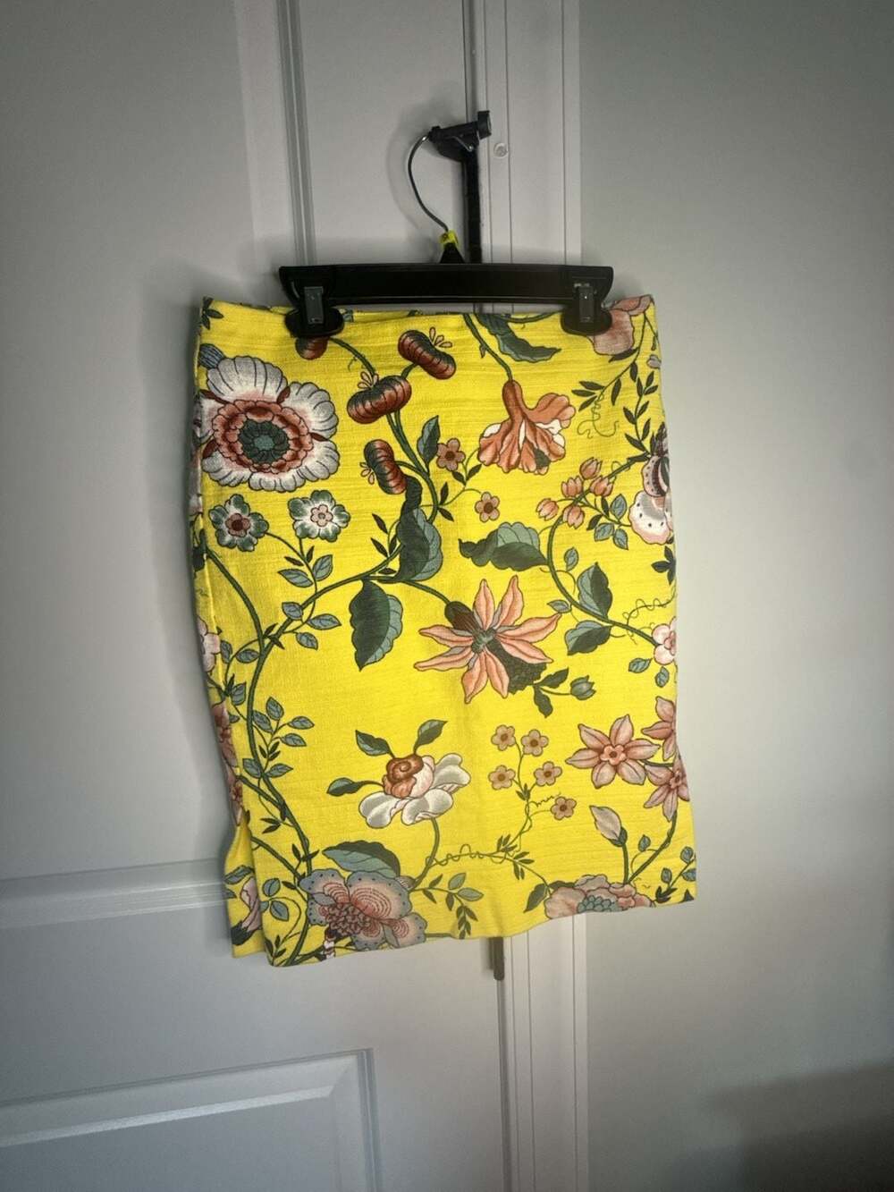 LOFT Outlet Yellow Floral Print Pencil Skirt Size 2